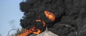 В Роттердаме горел крупнейший нефтеперерабатывающий завод Европы