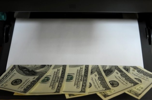 Доллар снова приблизился к уровню 26 грн/доллар