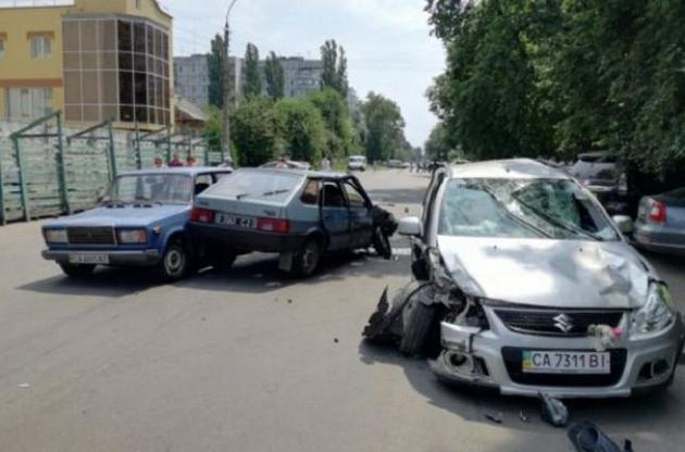 В Черкассах экс-мэр Умани сбила насмерть женщину и разбила семь авто - СМИ