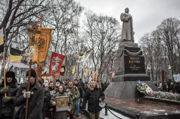 В Киевсовете отказались возвращать проспекту Шухевича имя Ватутина