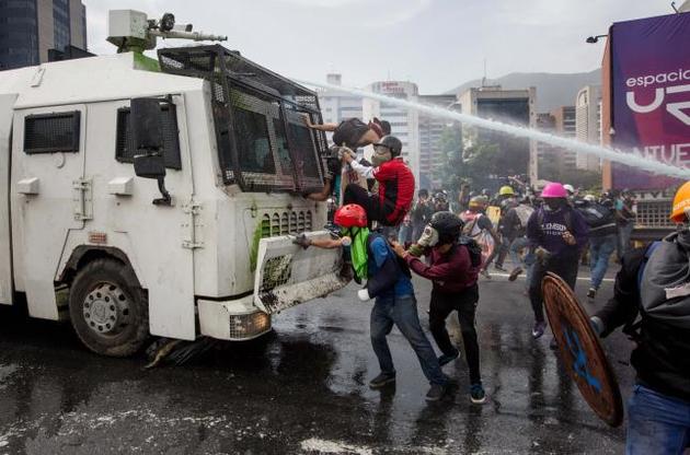 ЄС засуджує і не визнає вибори у Венесуелі, сопроводжаемые жертвами і протестами.