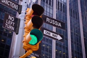 Козирні санкції і бубновий інтерес