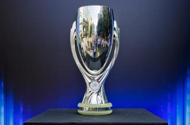 За трофей боротимуться іспанський та англійський гранди