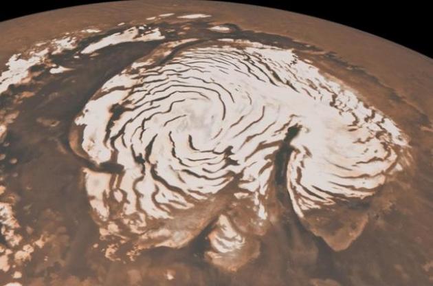 Вчені припустили існування на Марсі снігових бур