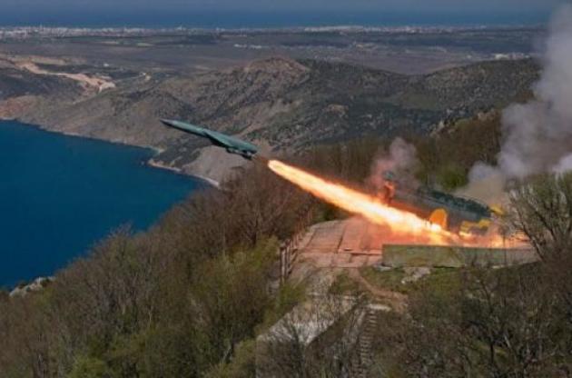 Российские военные запустили в оккупированном Крыму крылатую ракету
