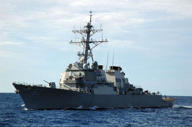 Тела моряков с эсминца США обнаружили в поврежденной части корабля