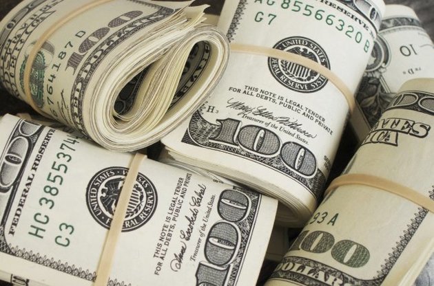 НБУ повысил официальный курс гривни до 25,50 грн/доллар