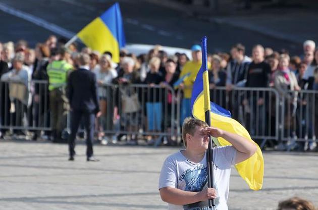 Только четверть украинцев считают День независимости по-настоящему большим праздником