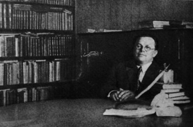 Николай Зеров