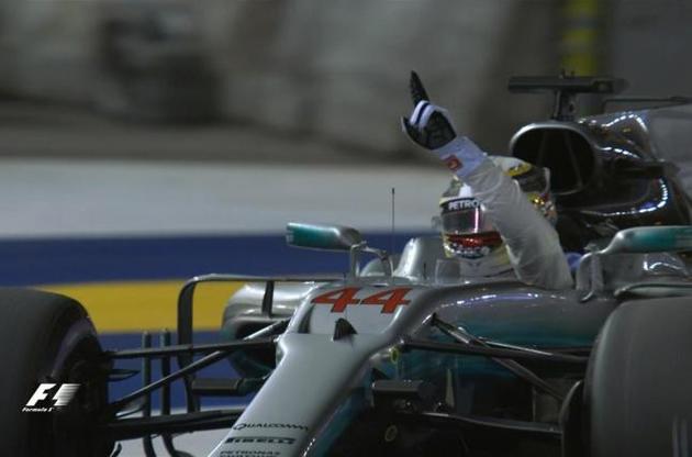 Формула-1: Хэмилтон стал победителем Гран-при Сингапура