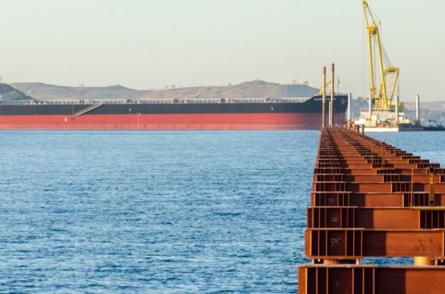 Керченский мост может навредить перевалке грузов в портах Бердянска и Мариуполя