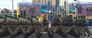На Крещатике прошел военный парад в честь 26 годовщины независимости Украины