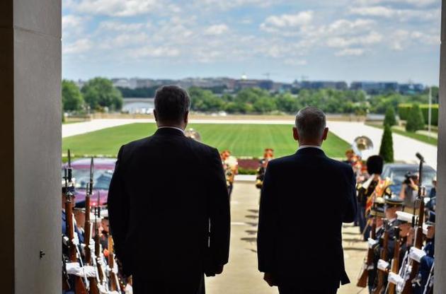 Меттіс і Порошенко знову зустрінуться. Цього разу в Києві