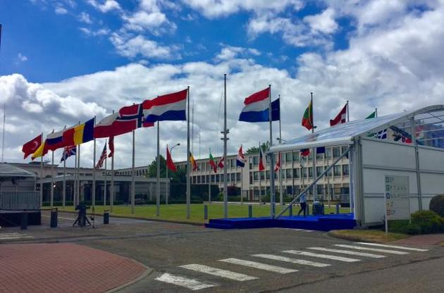 НАТО прощається з РФ: Північноатлантичний Альянс заморожує Раду Росія - НАТО