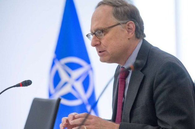 Экс-заместитель генсека НАТО не сомневается в праве Украины на членство в альянсе