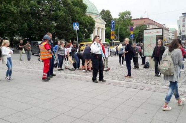 У Фінляндії 18-річний громадянин Марокко кинувся на перехожих з ножем.