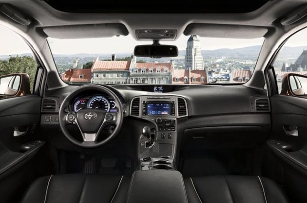 В Покровске коммунальщики приобрели люксовое авто за бюджетные средства