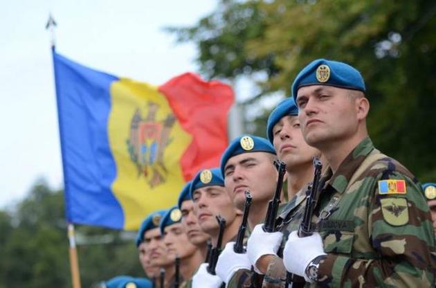 Правительство Молдовы хочет отменить запрет Додона на учения молдавских солдат в Украине