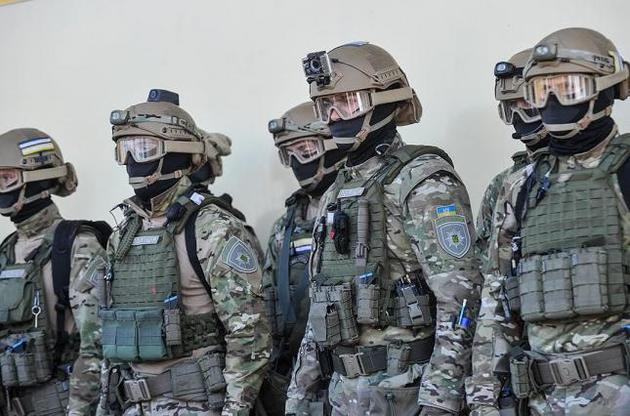 Українські вибухотехніки провели спільні навчання з американськими колегами з ФБР