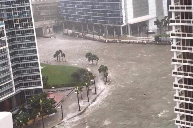 Ураган "Ирма" обрушился на Флориду