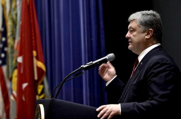 Порошенко розповів про військове партнерство з США