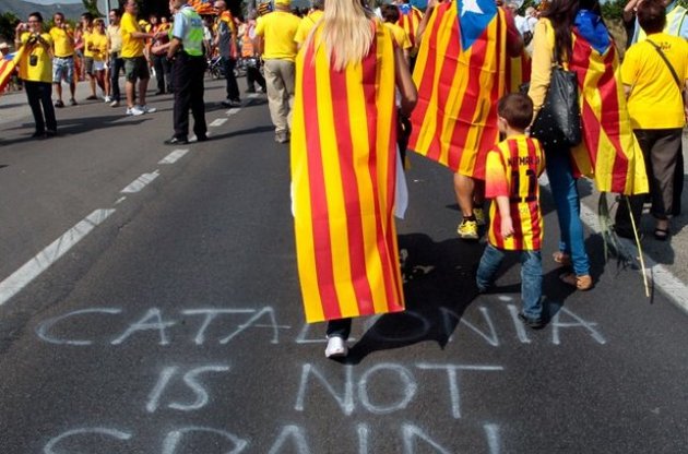 Референдум о независимости Каталонии не решит проблем - Bloomberg