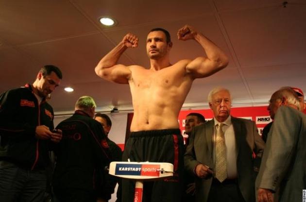 Виталий Кличко завершил карьеру в 2012 году