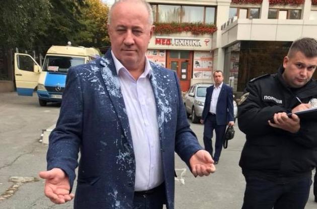 Чумака переслідують "тітушки"