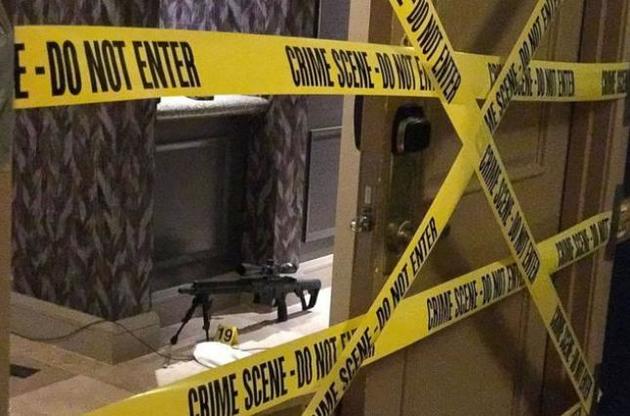 Убийца из Лас-Вегаса проводил расчеты для стрельбы из окна гостиничного номера - СМИ
