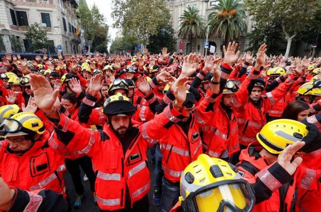 Влада Іспанії вирахує із зарплат каталонських чиновників день загального страйку