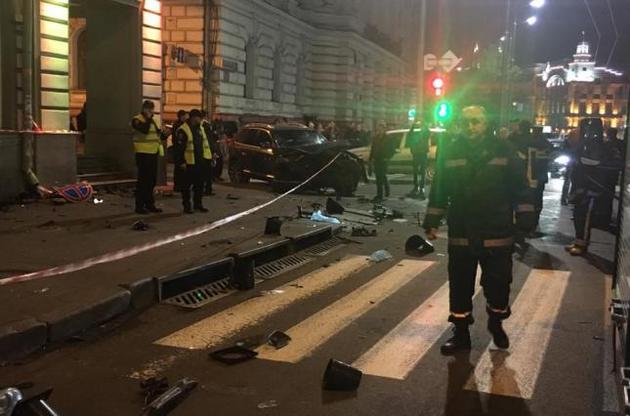 Поліція з'ясовує дані про загиблих і постраждалих у ДТП в центрі Харкова