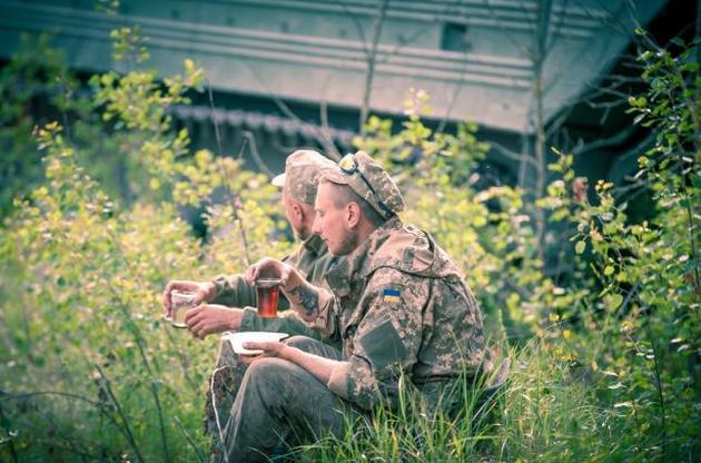 Армія поступово переходить на нову систему харчування
