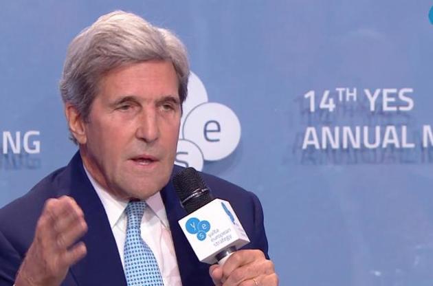 Керрі порадив Україні активніше боротися з корупцією.