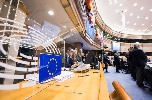 Европарламент хочет больше санкций против РФ.