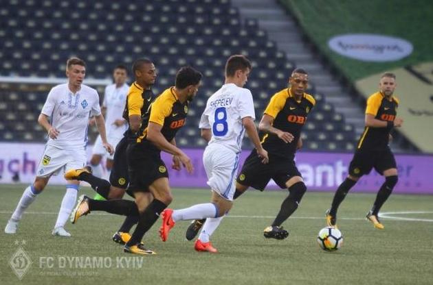 Начало матча - в 22:05