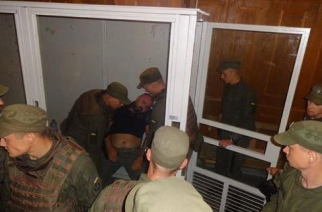 Арестованного участника "прорыва Саакашвили" увезли в реанимацию из зала суда