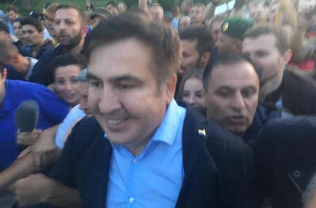 После "прорыва Саакашвили" десяти гражданам Грузии запретили въезд в Украину