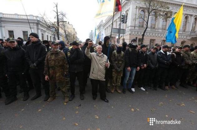 Правоохоронці заблокували доступ до Ради з вулиці Садової