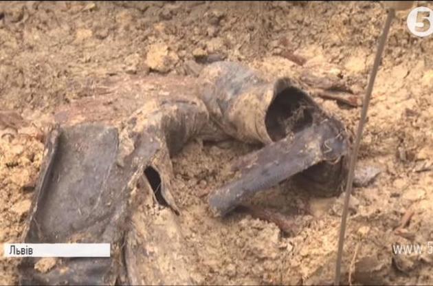 Во Львове ведут раскопки захоронений погибших немецких солдат