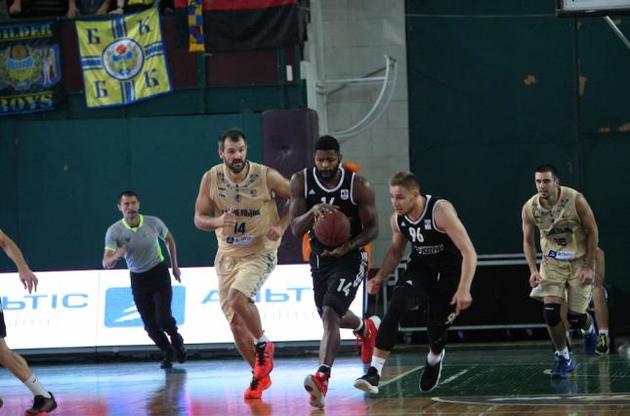 "Будивельник" с победы начал защиту чемпионского титула