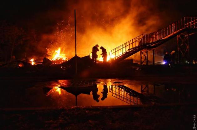 В Одесі сталася масштабна пожежа у дитячому спортивному таборі