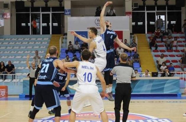 Днепряне выиграли с разницей в одно очко