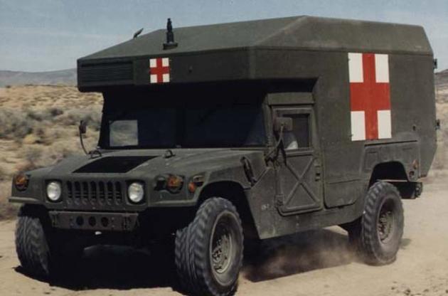 США направили в Украину 40 медицинских Humvee