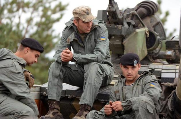 Військовим у зоні АТО виплатять премії з нагоди Дня захисника України
