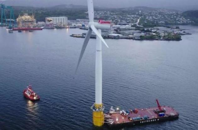Перша в світі плавуча вітроектростанція почала працювати в Північному морі
