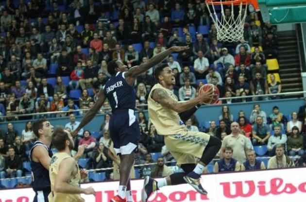 "Будивельник" провалил концовку матча