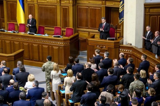 Порошенко знову вніс до Ради законопроект №7164