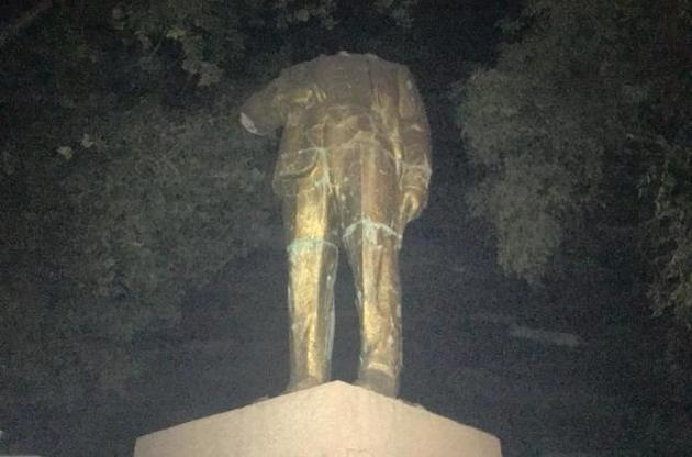 Правий сектор відрізав голову одеському Леніну