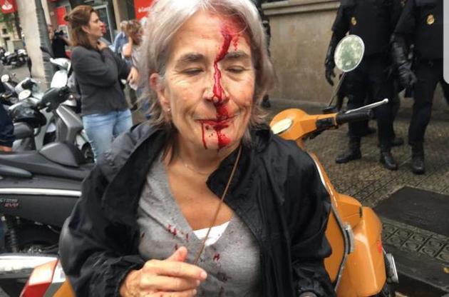 Силовой сценарий, который применила испанская власть против участников референдума в Каталонии может еще больше затянуть кризис в стране, считает эксперт.