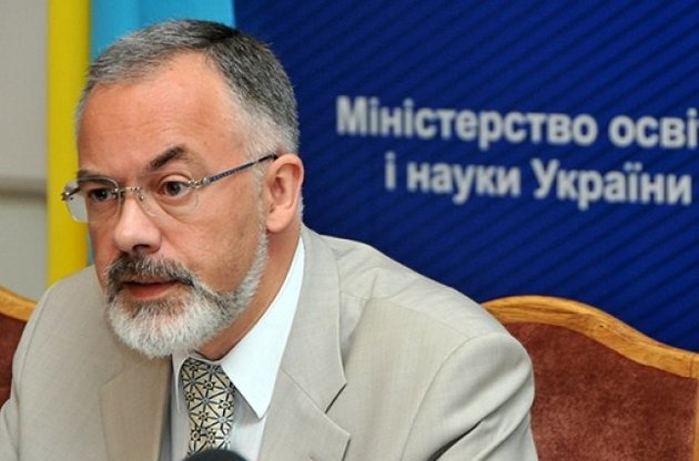 Табачник може безперешкодно користуватися своїми закордонними активами